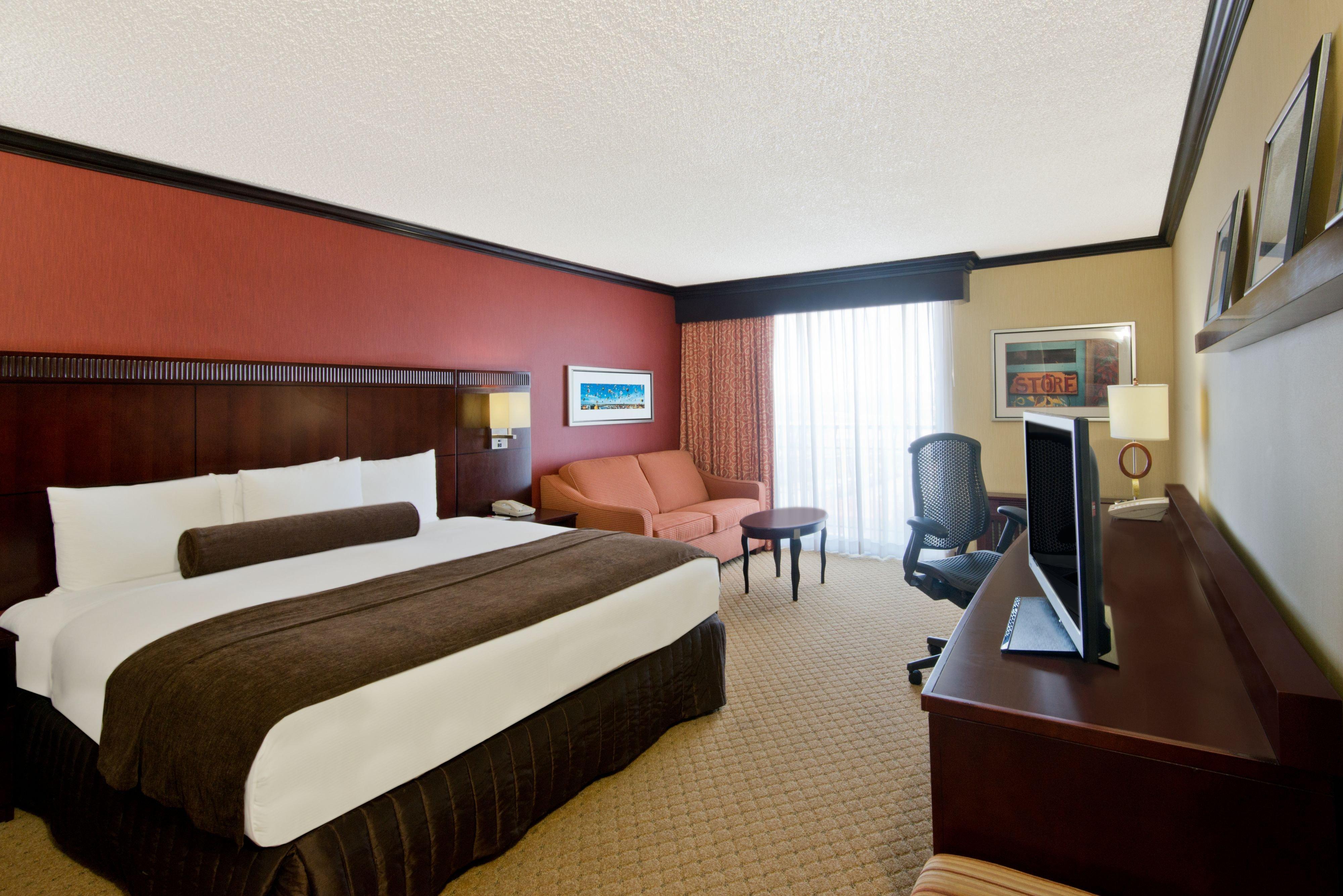 Albuquerque Crowne Plaza By Ihg Hotel Exterior photo