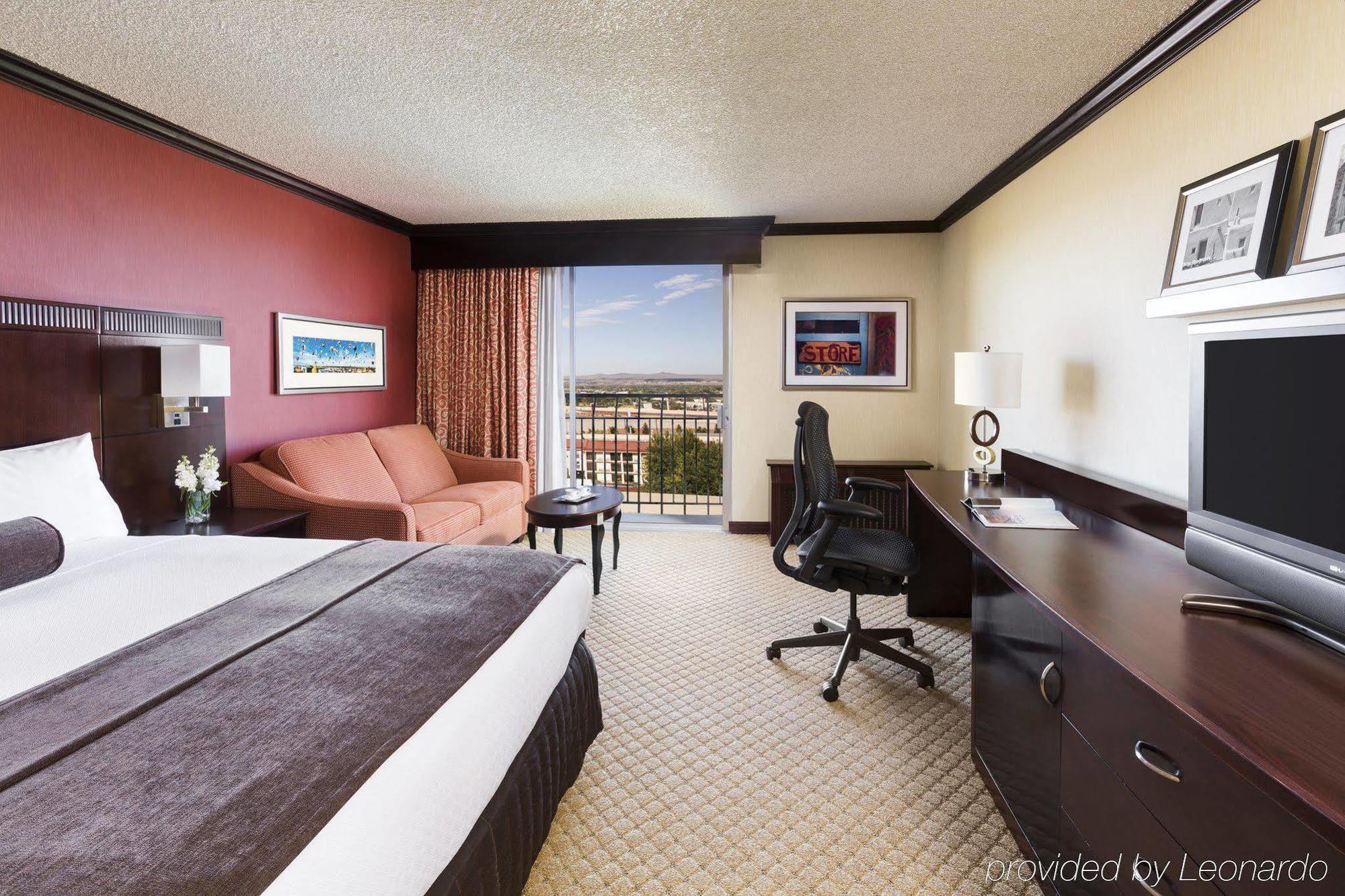 Albuquerque Crowne Plaza By Ihg Hotel Exterior photo